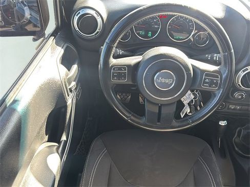 Used 2016 Jeep Wrangler Unlimited Sahara w/ Connectivity Group image 18