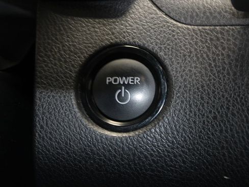 Used 2025 Toyota Camry SE FWD image 36