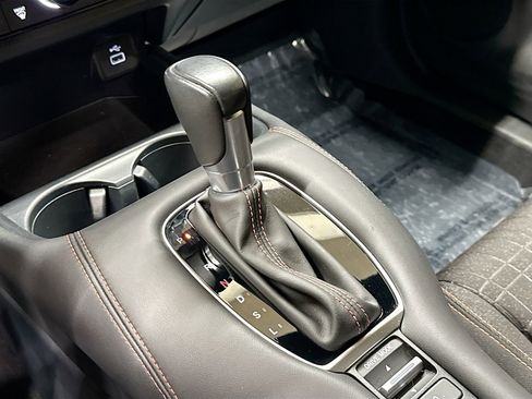 Used 2024 Honda HR-V Sport image 17