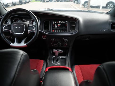 Used 2018 Dodge Charger SRT w/ Harman/Kardon Audio Group RWD image 19