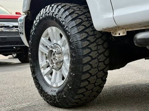 Used 2017 Ford F250 XLT w/ Camper Package AWD/4WD image 26