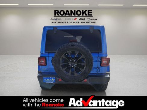 Used 2021 Jeep Wrangler Unlimited Sahara w/ Cold Weather Group image 19