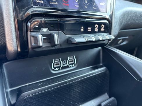 Used 2020 RAM 1500 Rebel AWD/4WD image 34