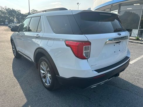 Used 2023 Ford Explorer XLT w/ Equipment Group 202A AWD/4WD image 7