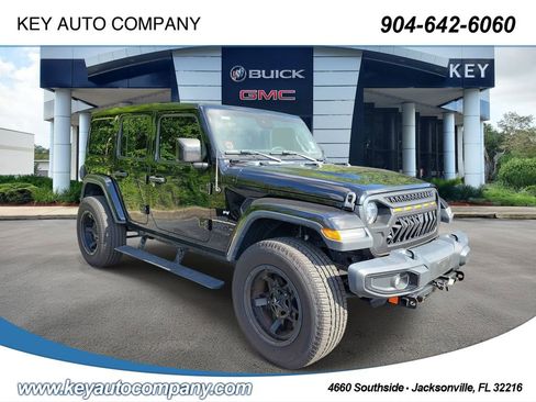 Used 2020 Jeep Wrangler Unlimited Sahara AWD/4WD image 1
