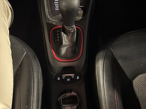 Used 2019 Jeep Compass Trailhawk image 24