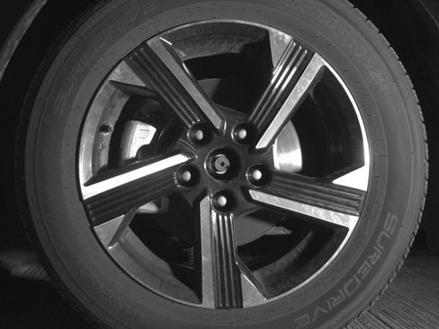 Used 2025 Nissan Sentra SV FWD image 12
