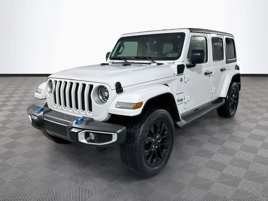 Used 2023 Jeep Wrangler Unlimited Sahara w/ Cold Weather Group AWD/4WD image 3