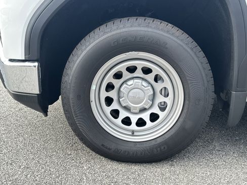 New 2026 GMC Sierra 1500 Pro image 11