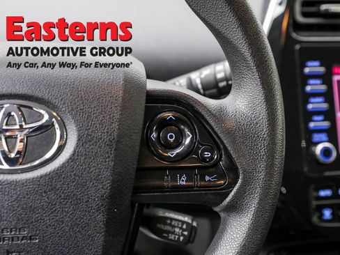 Used 2022 Toyota Prius LE image 16