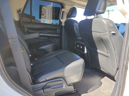 Used 2024 Ford Expedition XLT image 26
