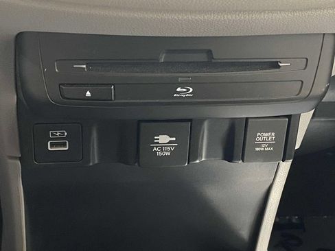 Used 2023 Honda Odyssey Touring image 31