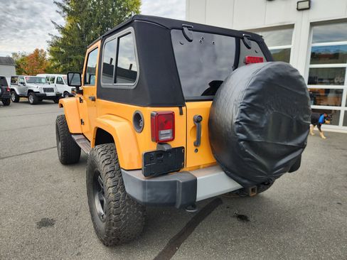 Used 2012 Jeep Wrangler Sahara image 11