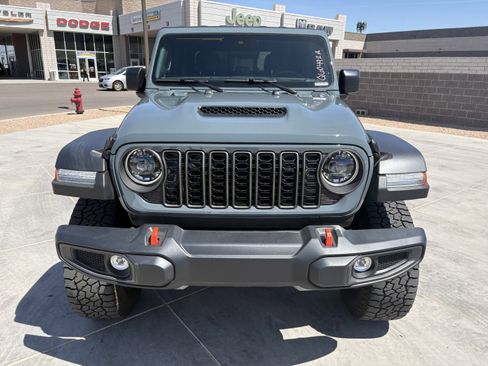 Used 2024 Jeep Gladiator Mojave image 8