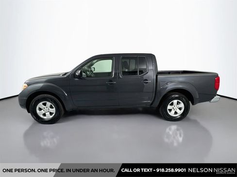 Used 2013 Nissan Frontier SV RWD image 8