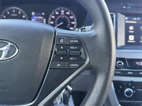 Used 2016 Hyundai Sonata SE FWD image 22