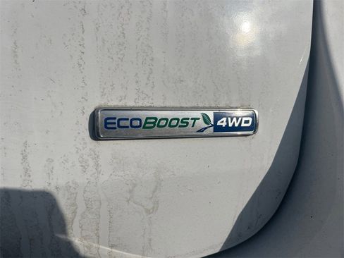 Used 2020 Ford Explorer XLT image 27