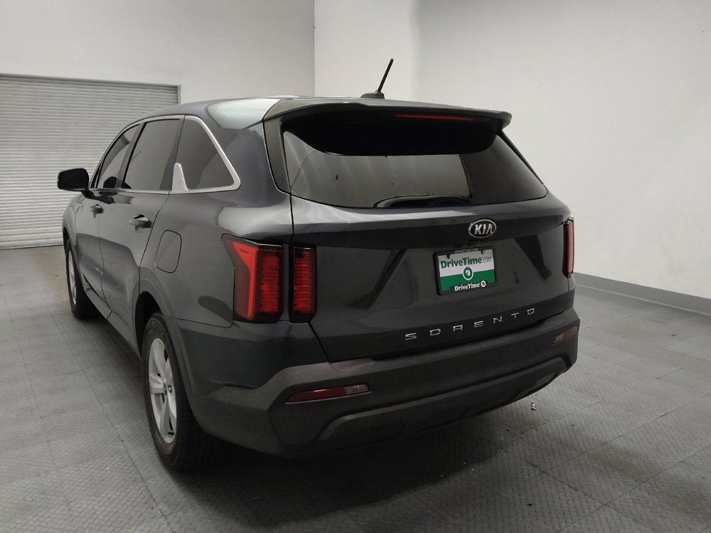 Used 2021 Kia Sorento LX FWD image 6