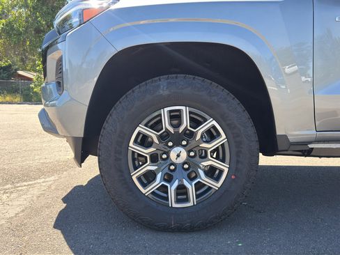 New 2026 Chevrolet Colorado Z71 w/ Z71 Convenience Package 2 AWD/4WD image 6