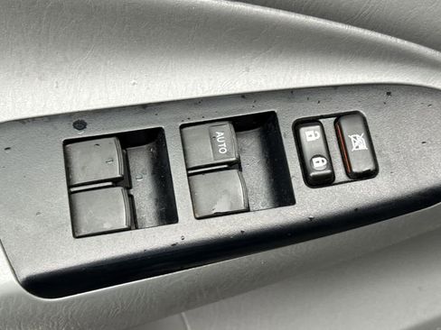 Used 2015 Toyota Tacoma PreRunner w/ TRD Off-Road Package image 11