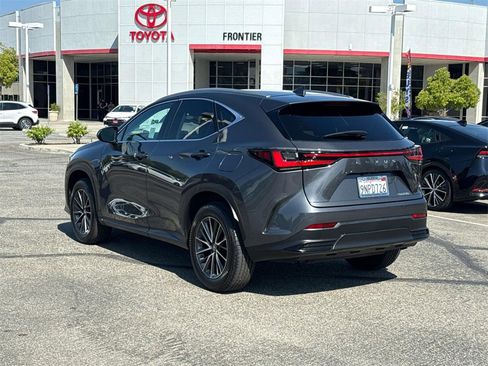 Used 2025 Lexus NX 250 FWD image 6