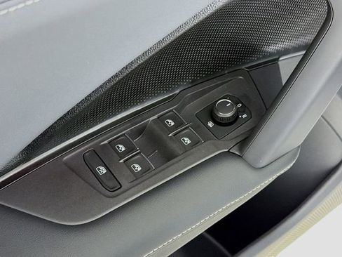New 2026 Volkswagen Tiguan SE R-Line FWD image 19