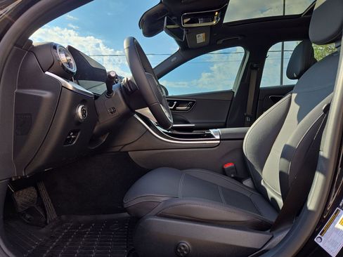 New 2025 Mercedes-Benz C 300 Sedan image 16