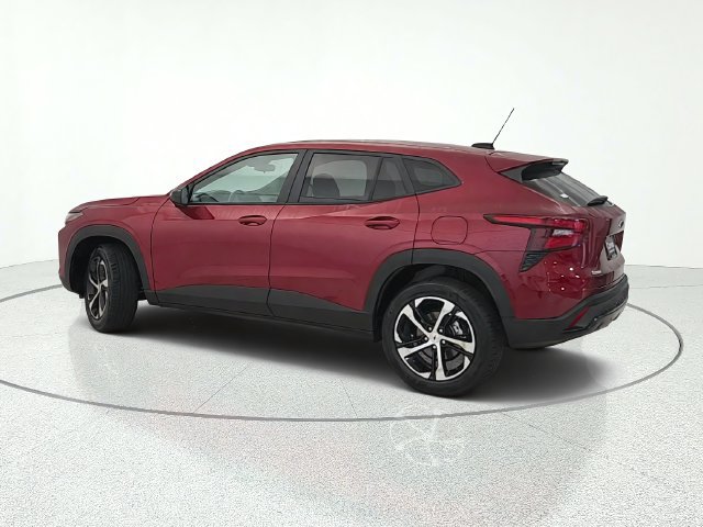 Used 2025 Chevrolet Trax RS w/ Driver Confidence Package FWD image 3