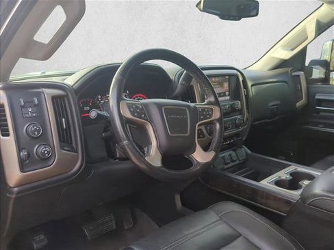 Used 2015 GMC Sierra 2500 Denali w/ Duramax Plus Package image 9