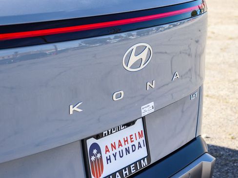 New 2026 Hyundai Kona Limited FWD image 10
