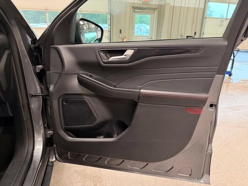 Certified 2024 Ford Escape ST-Line w/ Tech Pack #1 AWD/4WD image 31