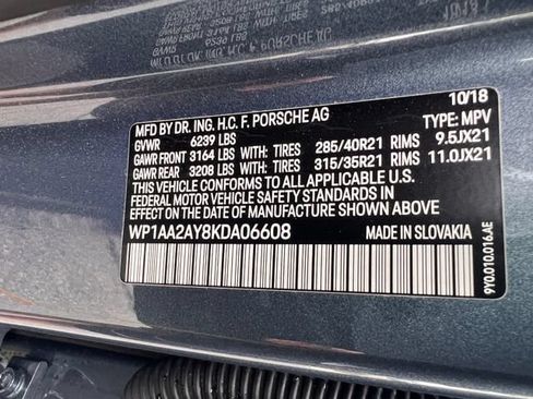 Used 2019 Porsche Cayenne w/ Premium Plus Package AWD/4WD image 42