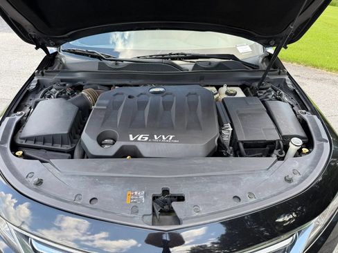 Used 2017 Chevrolet Impala Premier FWD image 13