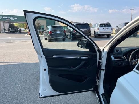 Used 2021 BMW X1 xDrive28i w/ Convenience Package image 25