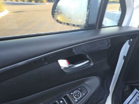 Used 2021 Hyundai Santa Fe SEL w/ Convenience Package image 10