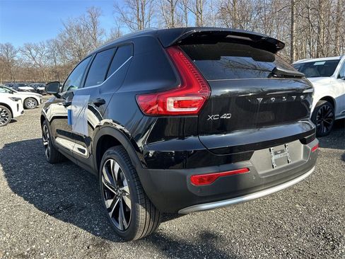 New 2025 Volvo XC40 B5 Ultra w/ Protection Package Premier image 6