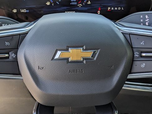 Used 2025 Chevrolet Equinox LT w/ Convenience Package II FWD image 34