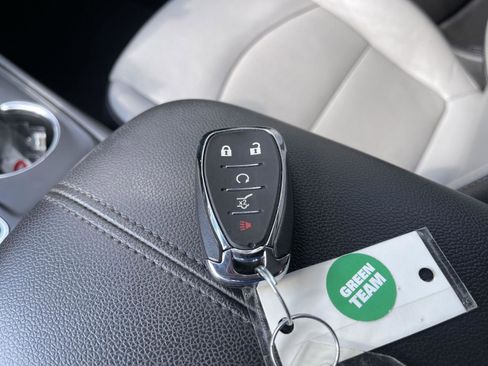 Used 2021 Chevrolet Equinox Premier FWD image 44
