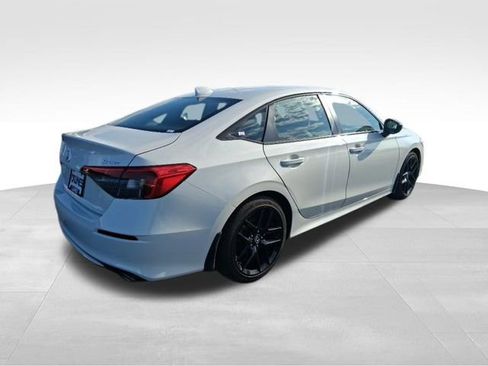 Used 2024 Honda Civic Sport image 8