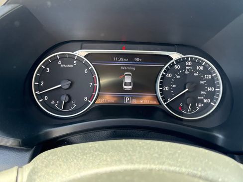 Certified 2025 Nissan Sentra SR w/ SR Premium Package FWD image 23