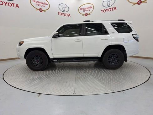 Used 2022 Toyota 4Runner SR5 Premium w/ Moonroof Package AWD/4WD image 6