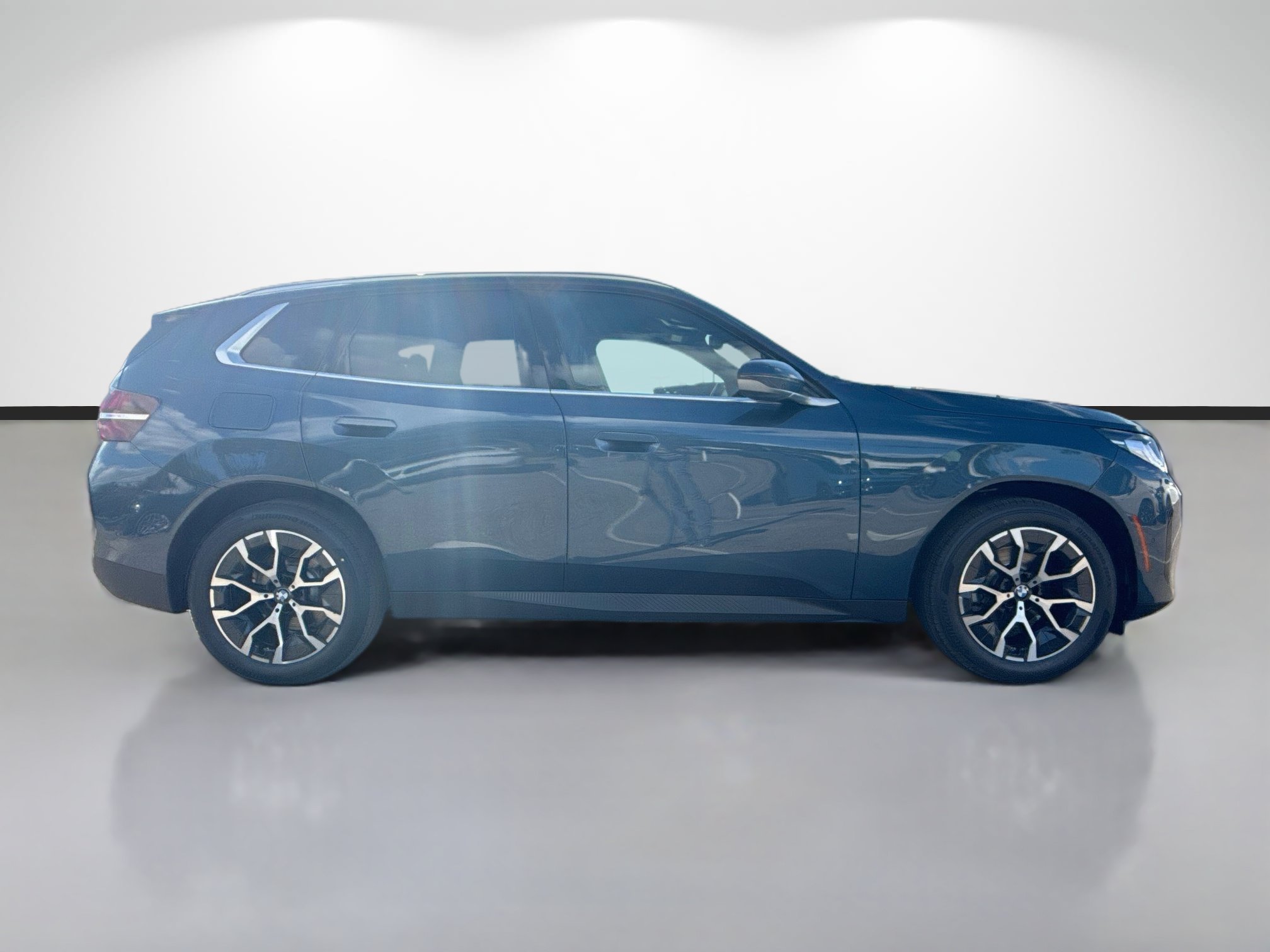 Used 2026 BMW X3 xDrive30i w/ Convenience Package AWD/4WD image 2