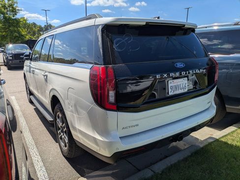Used 2025 Ford Expedition Max Active AWD/4WD image 4
