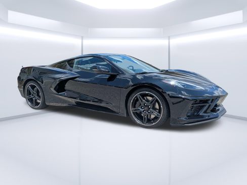 Used 2023 Chevrolet Corvette Stingray Preferred Cpe w/ Z51 Performance Package RWD image 1