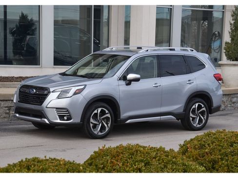 Used 2023 Subaru Forester Touring image 8