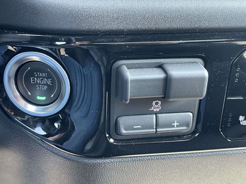 Certified 2025 GMC Sierra 2500 SLE w/ Max Trailering Package image 5