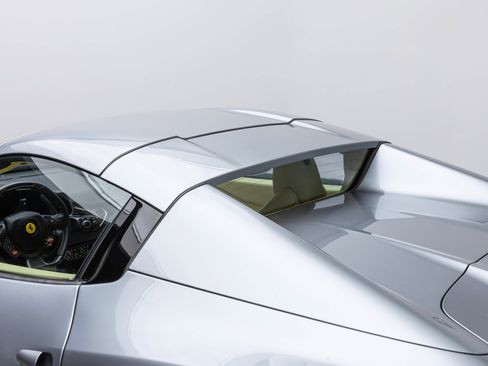 Used 2013 Ferrari 458 Spider RWD image 46