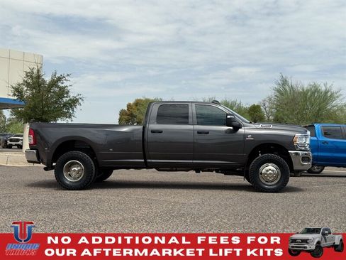 Used 2024 RAM 3500 Tradesman w/ Chrome Appearance Group AWD/4WD image 5