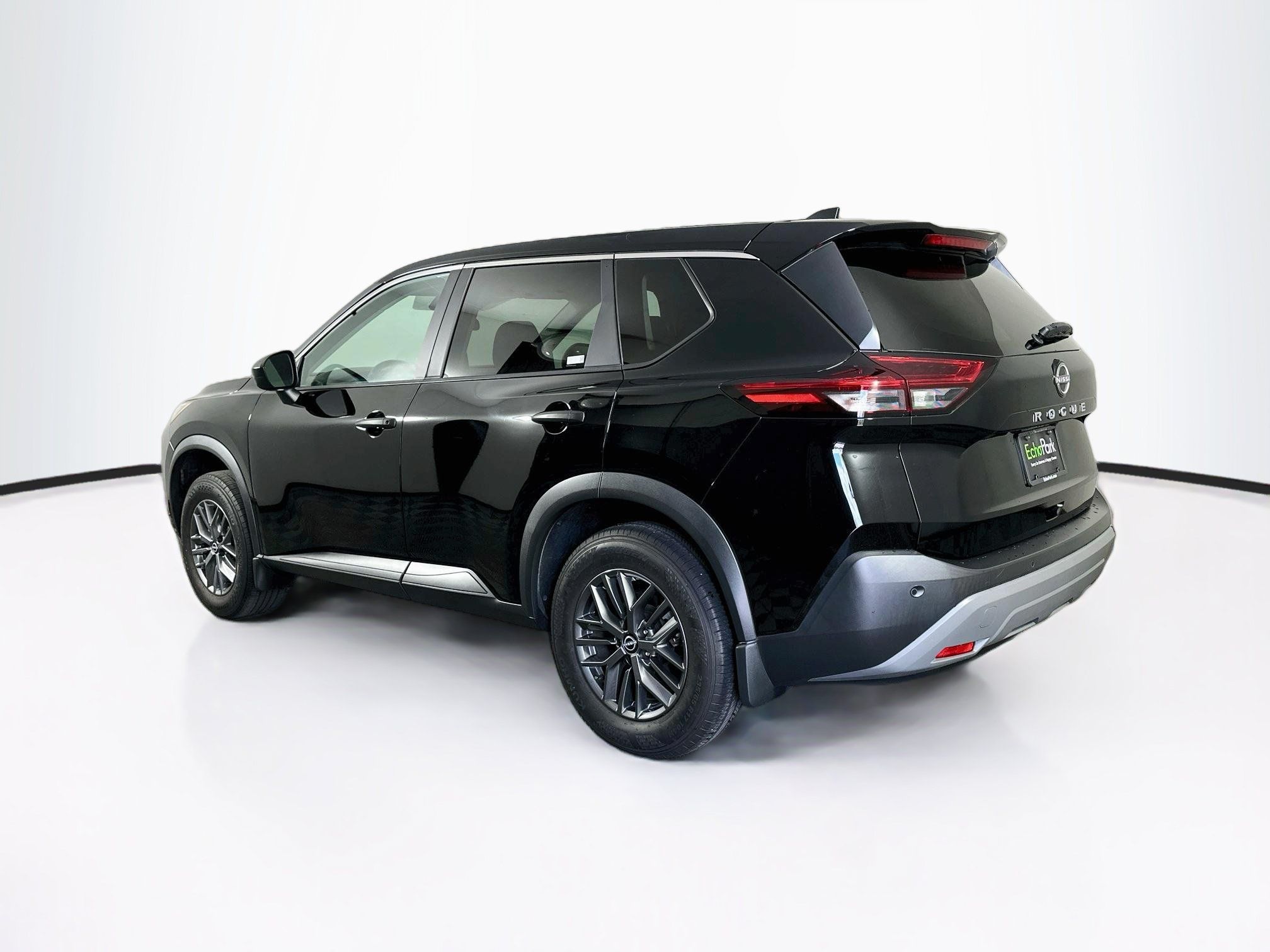 Used 2023 Nissan Rogue S FWD image 5