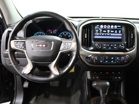 Used 2018 GMC Canyon Denali RWD image 2